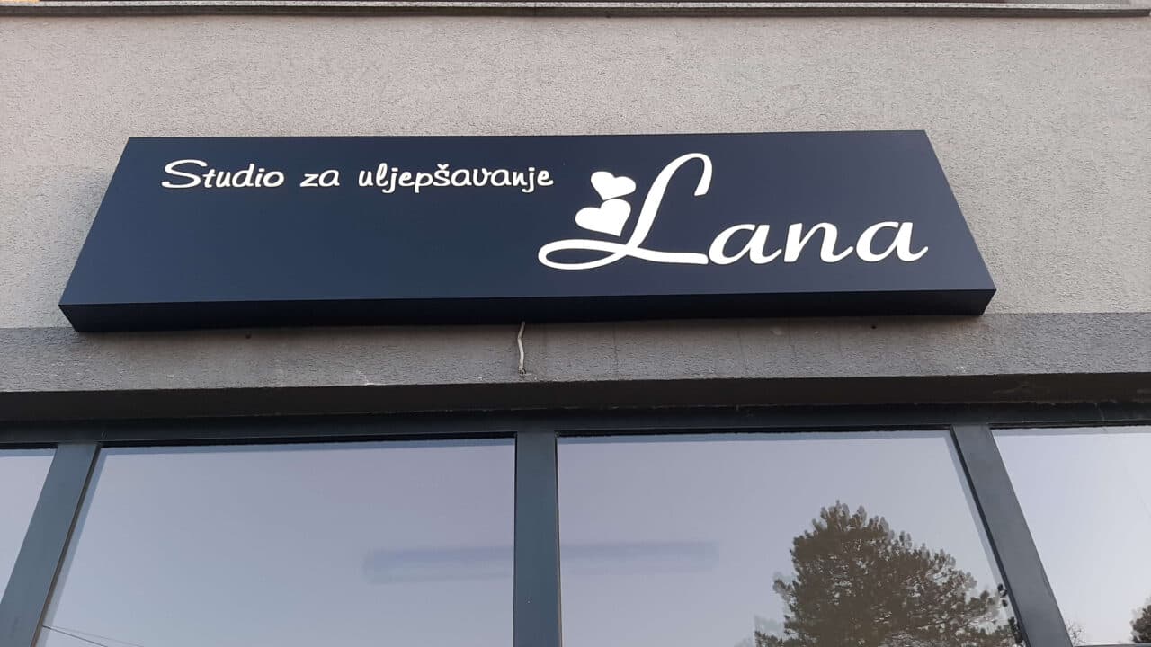 Izrada svjetleće reklame s 3D slovima